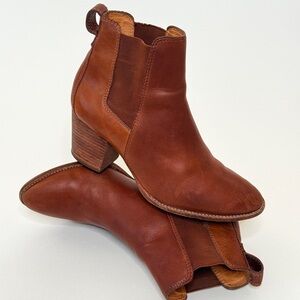 Madewell, brown leather Chelsea boots. 3 inch heel, well cared for size 7